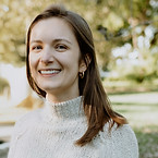 Caitlin Garlow-Headshot.jpg
